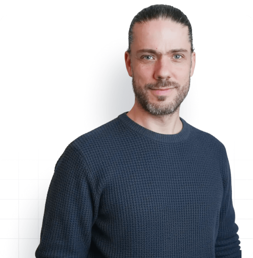 Simon Burkhardt Geschäftsführer Portrait